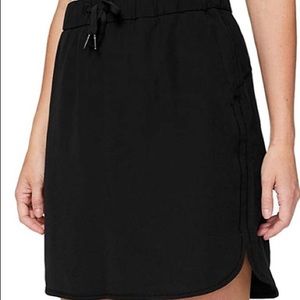 Lululemon Black on the fly skirt size 6